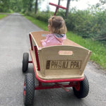 Bild in den Galerie-Viewer laden, Bollerwagen mit personalisierter Rückwand - Klüngelkram Stadtlandholz