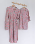 Bild in den Galerie-Viewer laden, Damen Morgenmantel Kimono tailliert geblümt - Klüngelkram Indian Affairs