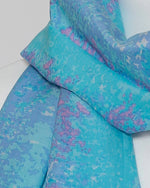 Bild in den Galerie-Viewer laden, Damenschal blau rosa gemustert - Klüngelkram Indian Affairs