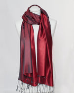 Bild in den Galerie-Viewer laden, Damenschal rot Seide - Klüngelkram Indian Affairs