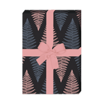 Bild in den Galerie-Viewer laden, Geschenkpapier Farne - Klüngelkram Kartenkaufrausch