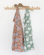 Bild in den Galerie-Viewer laden, Geschirrtücher im 2er Set Blumenmotiv - Klüngelkram Indian Affairs