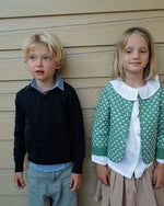 Bild in den Galerie-Viewer laden, Unisex Baumwoll Pullover dunkelblau - Klüngelkram Indian Affairs