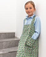 Bild in den Galerie-Viewer laden, Unisex Crossback Schürze für Kinder - Klüngelkram Indian Affairs