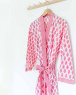 Bild in den Galerie-Viewer laden, Damen Morgenmantel Kimono rosa leafs
