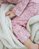 Bild in den Galerie-Viewer laden, Mädchen Pyjama rosa Blumenmuster