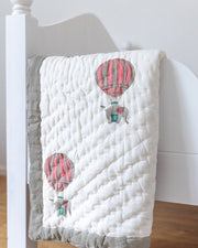 Gesteppte Kinder Tagesdecke mit Ballon - Design - Klüngelkram Indian Affairs