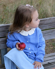 Mädchen Strickjacke mittelblau Wolle - Klüngelkram Indian Affairs